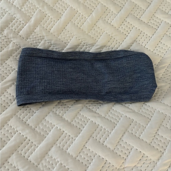 🍋LULULEMON headband - Picture 2 of 2